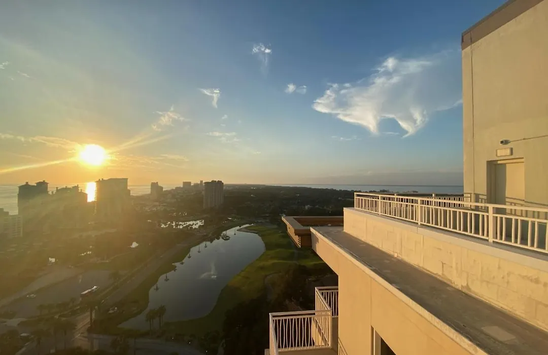 Ocean View Luxurious Condo-Best Location + Balcony-1