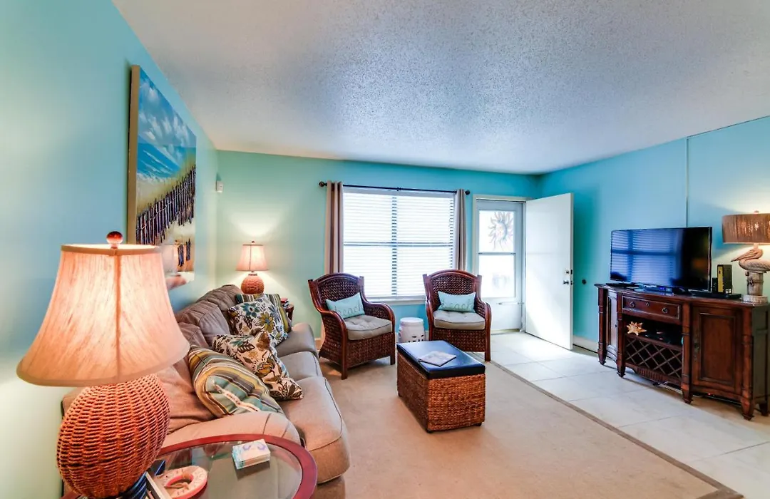 Destin Townhome W/ Balcony - Walk To The Beach!-1