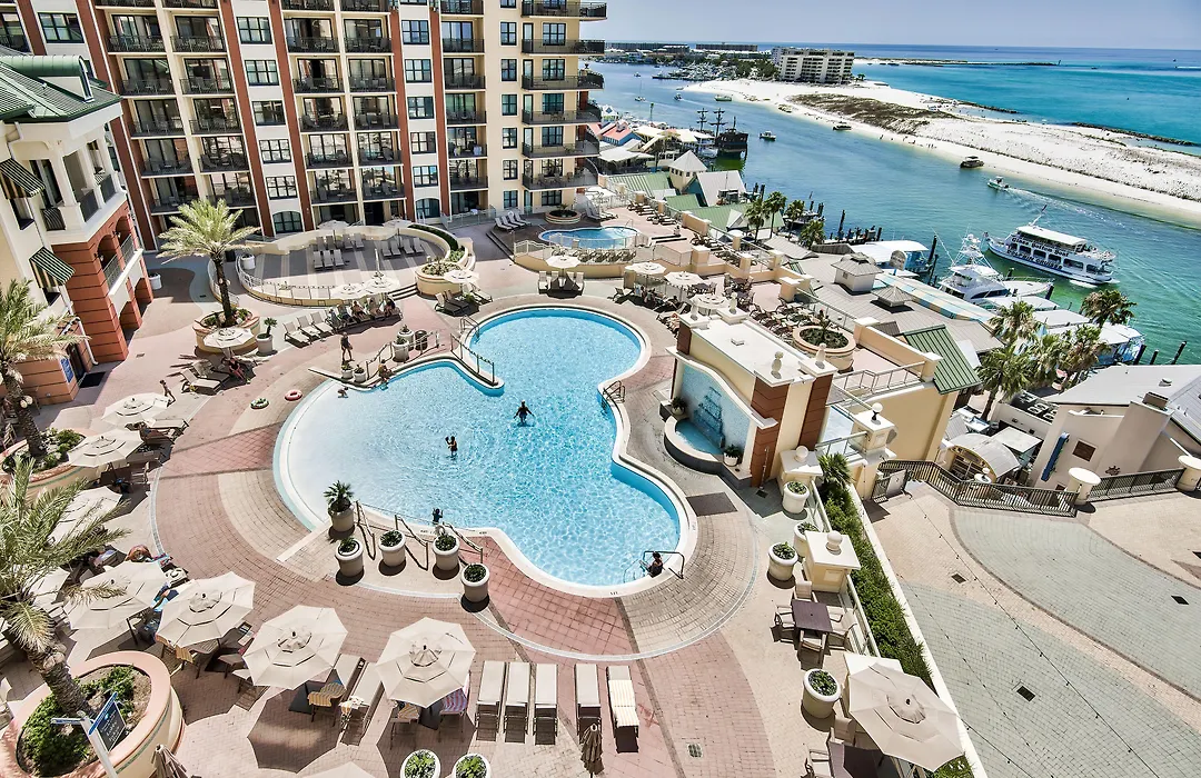 Emerald Grande Condominiums At Harborwalk Village-1