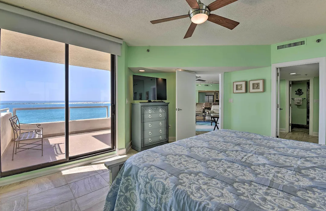 Gulf View Destin Condo With Resort Pool & Spa!-1