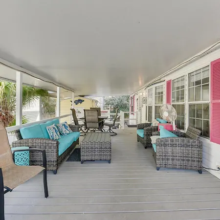2.5 Blocks To Beach! 'Miramar Tropical Cabana'-2